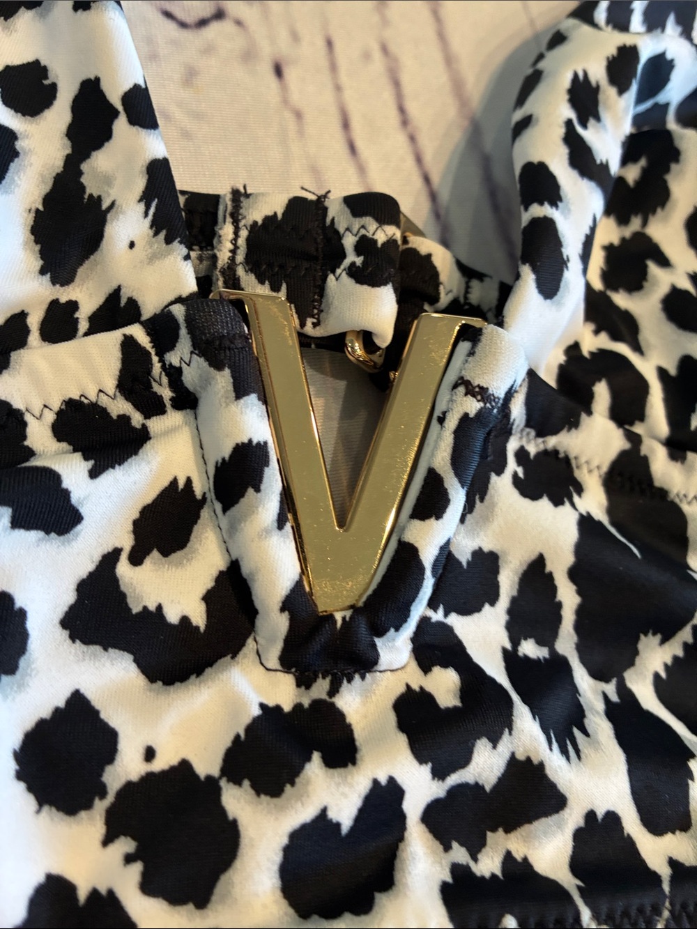 🎉NEW LISTING!🎉Leopard Print Bikini Top - Black & White - Picture 2 of 7